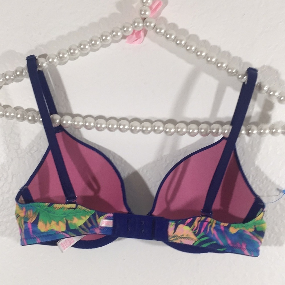 Victoria’s Secret Pink Wear Everywhere T-shirt 32B - Picture 2 of 2